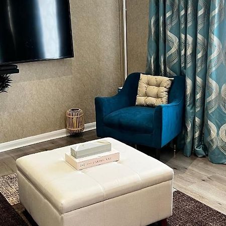 Cheerful 3 Bedroom Townhouse With Free Parking. Billericay Kültér fotó