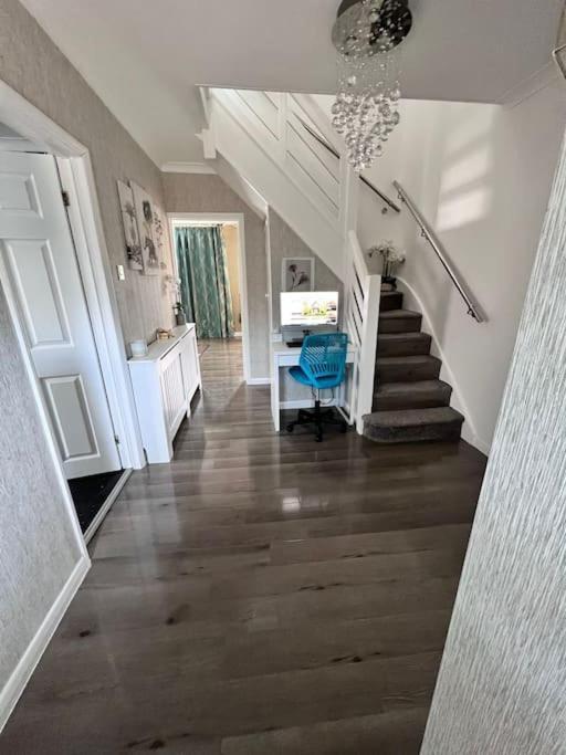 Cheerful 3 Bedroom Townhouse With Free Parking. Billericay Kültér fotó