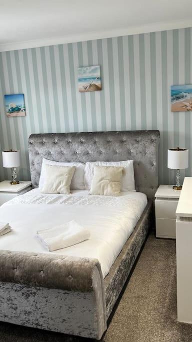 Cheerful 3 Bedroom Townhouse With Free Parking. Billericay Kültér fotó