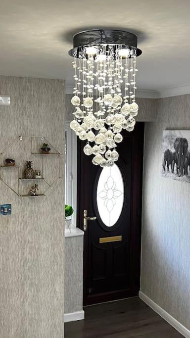 Cheerful 3 Bedroom Townhouse With Free Parking. Billericay Kültér fotó